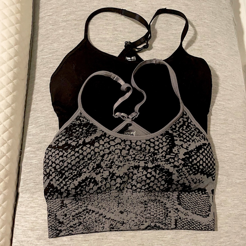 NWOT Pro-Fit seamless sports bra